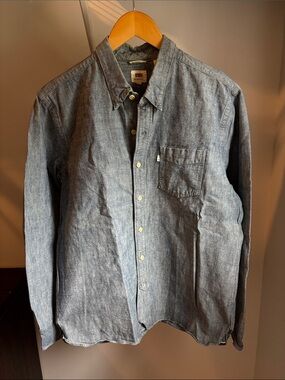 Levi’s Chambray Button-Down Shirt Light Blue L